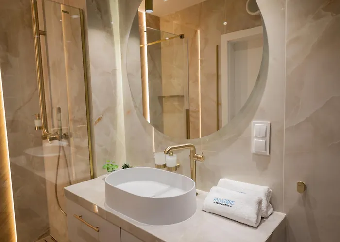 アパート Paradise *